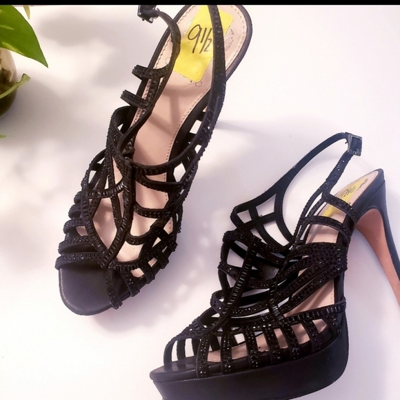 New VINCE CAMUTO caged heels 9.5 M - Picture 5 of 5